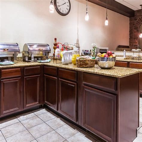 The Best 4 Star Hotels in Loudonville, NY from $94 .